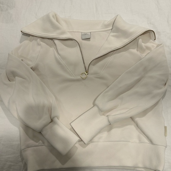 Varley vine half zip size small - Picture 2 of 6
